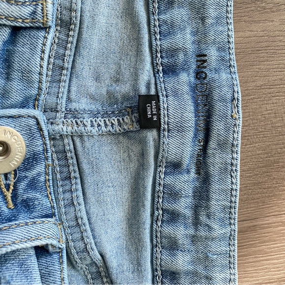 INC denim jeans Size us2/ 26. Blue ripped straight leg - Picture 8 of 9